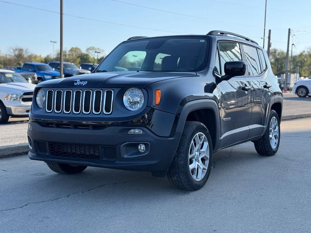 Used 2017 Black Jeep Latitude image 2