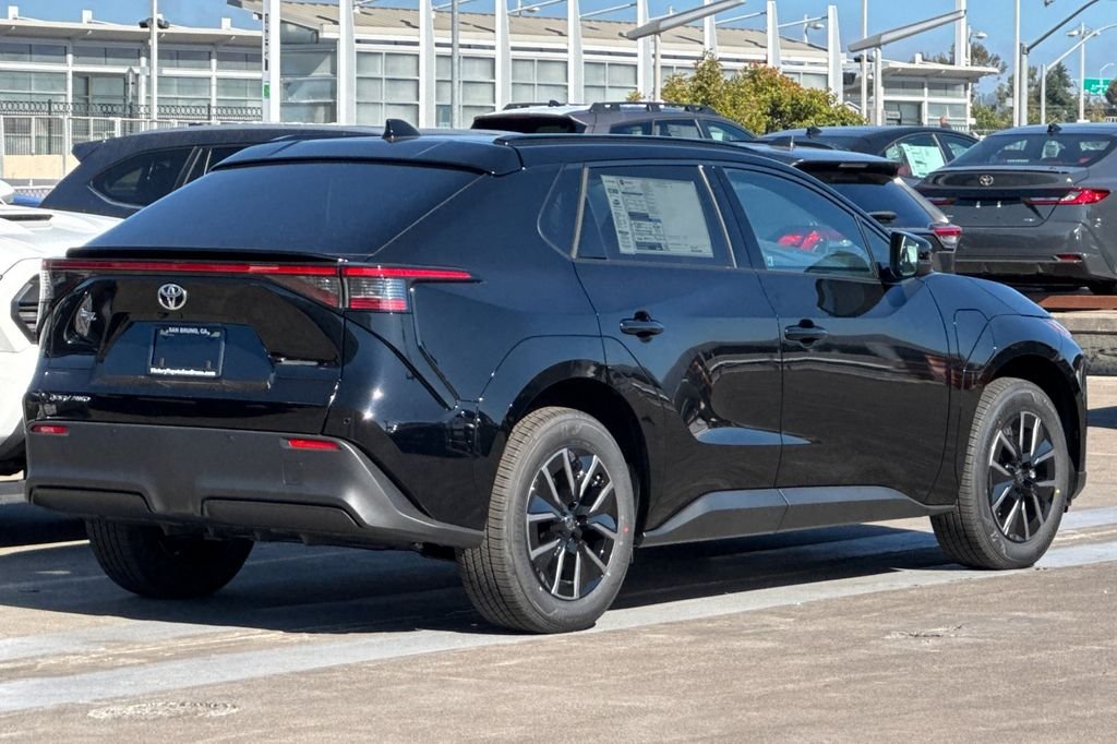 New 2026 Midnight Black Metallic Toyota  XLE image 5
