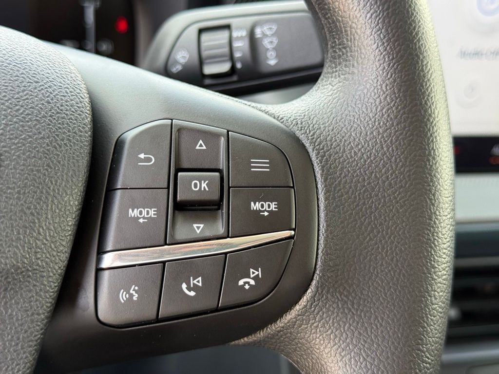 New 2026 Oxford White Ford XLT image 11