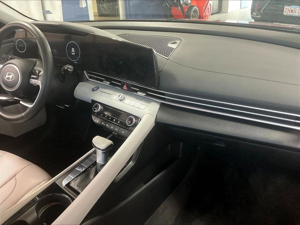 Used 2025 Red Hyundai Limited image 14
