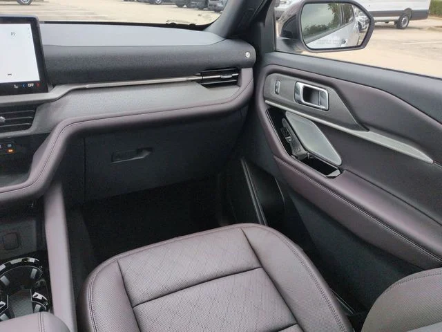 New 2026 Space White Metallic Ford Platinum™ image 17