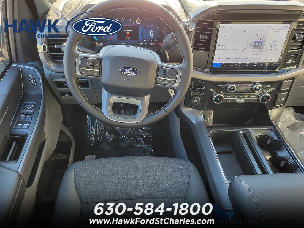 2025 Ford F-150 XLT - Photo 10