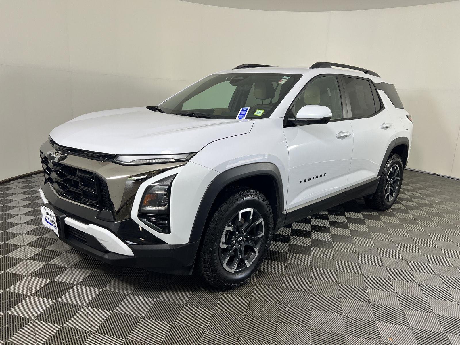 Used 2026 Polar White Tricoat Chevrolet AWD ACTIV image 29
