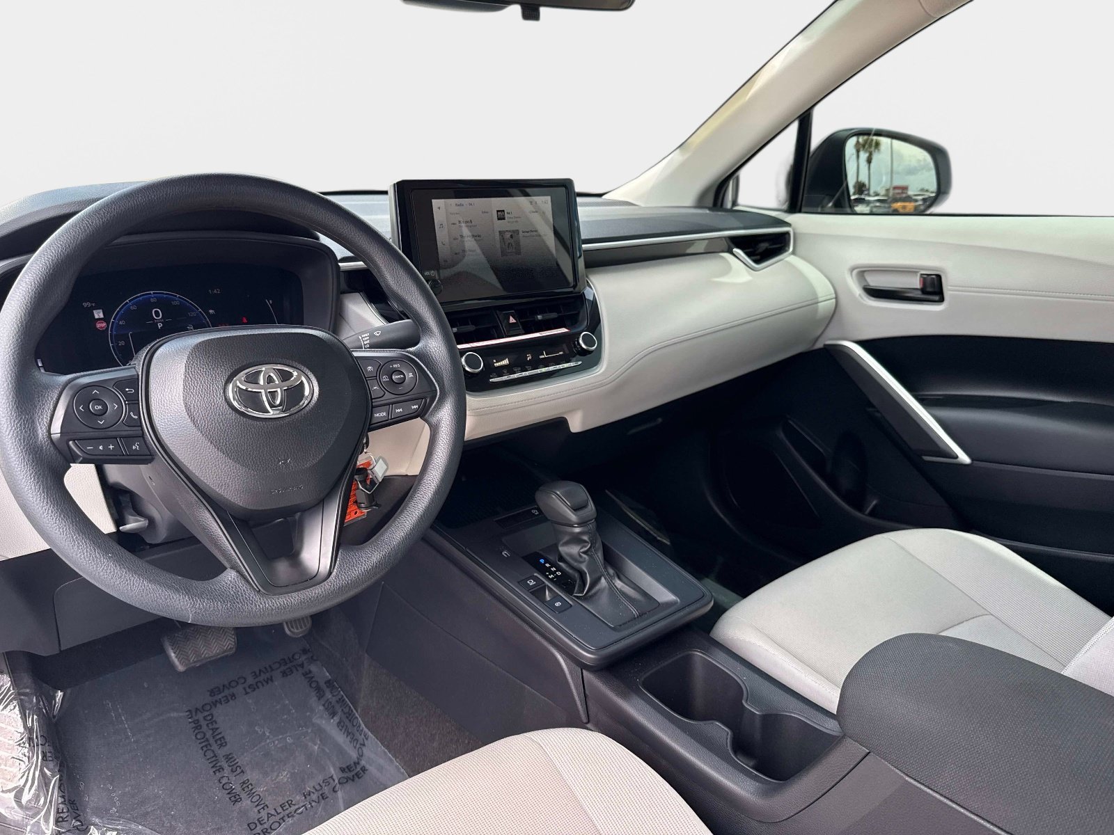 Used 2026 Wind Chill Pearl Toyota L image 15