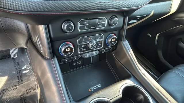 Used 2024 Summit White Chevrolet RST image 31
