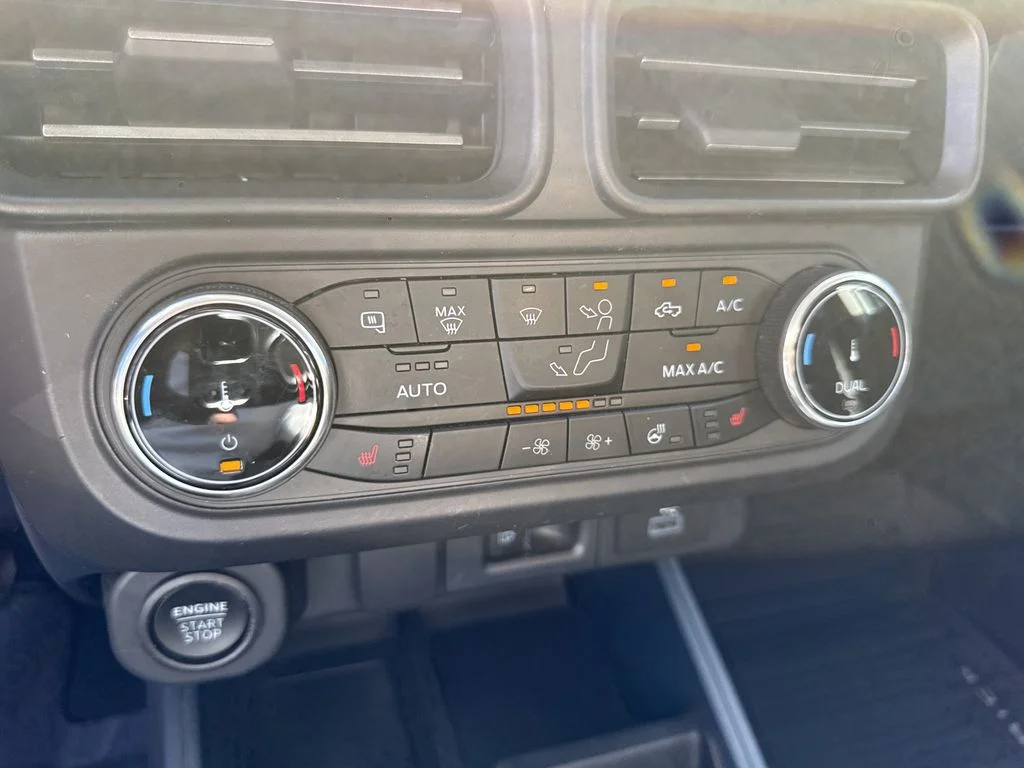 Used 2023 White Ford Lariat image 22