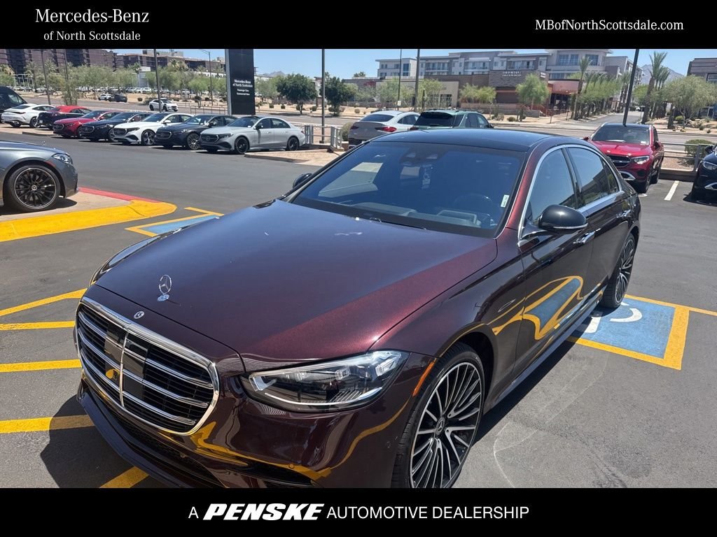 Certified Used 2022 Emerald Green Metallic Mercedes-Benz S 580 image 1