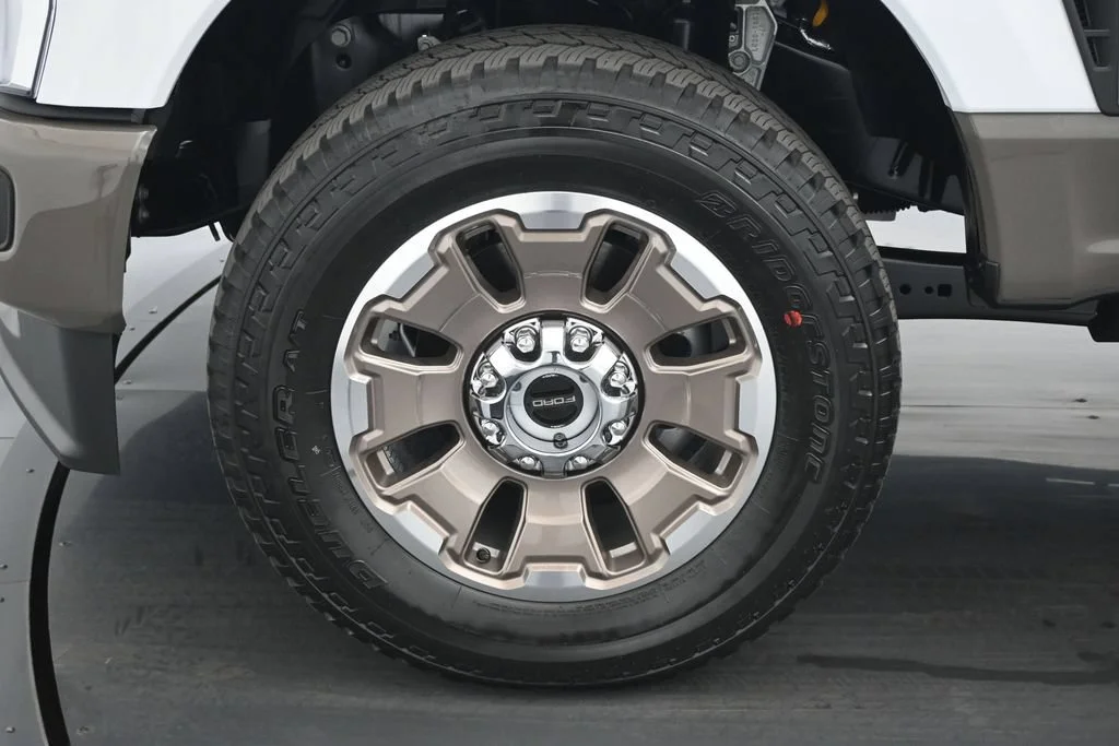New 2027 Oxford White Ford King Ranch image 25