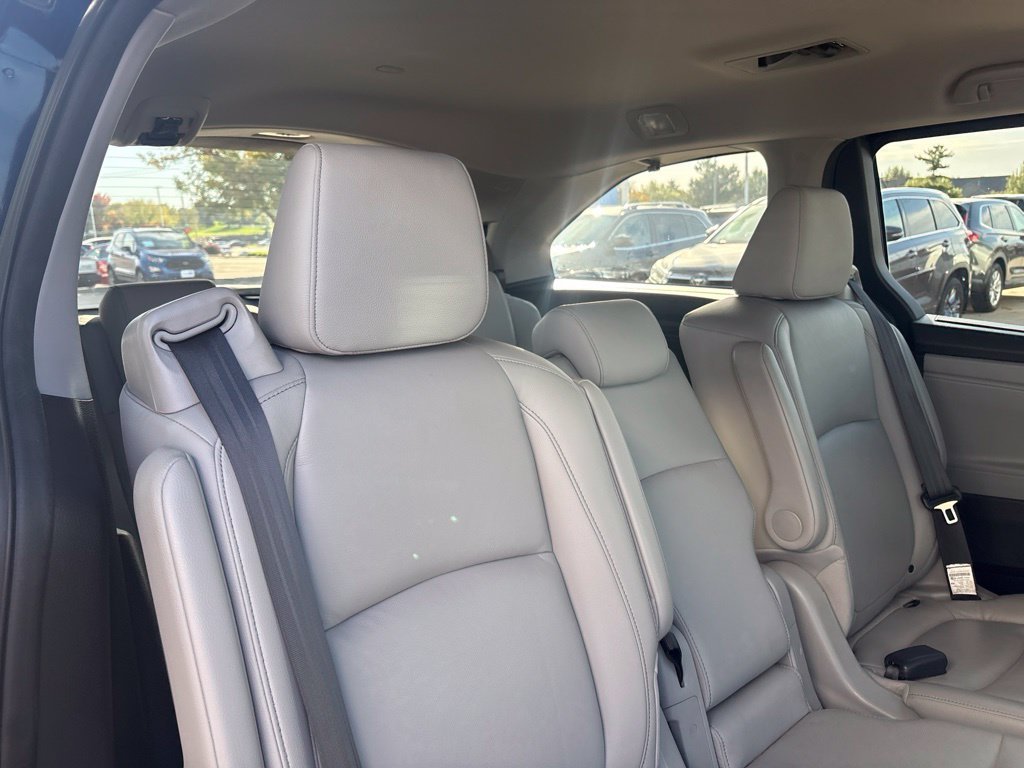 Used 2021 Blue Honda EX-L image 33