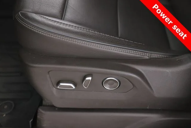 Used 2024 White GMC Denali image 20