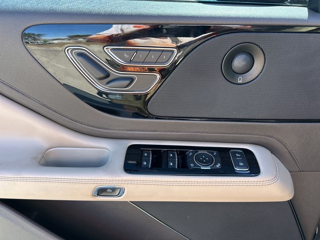 2022 Lincoln Aviator Reserve - Photo 17