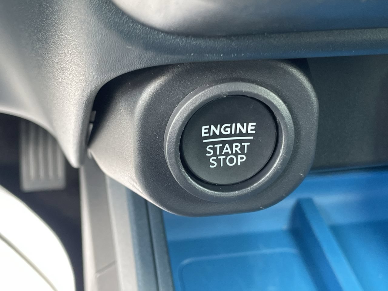 New 2026 Oxford White Ford XLT image 28