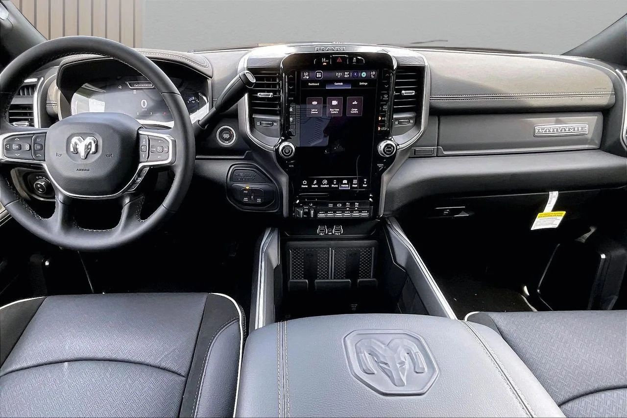 2026 RAM 2500 Laramie - Photo 10