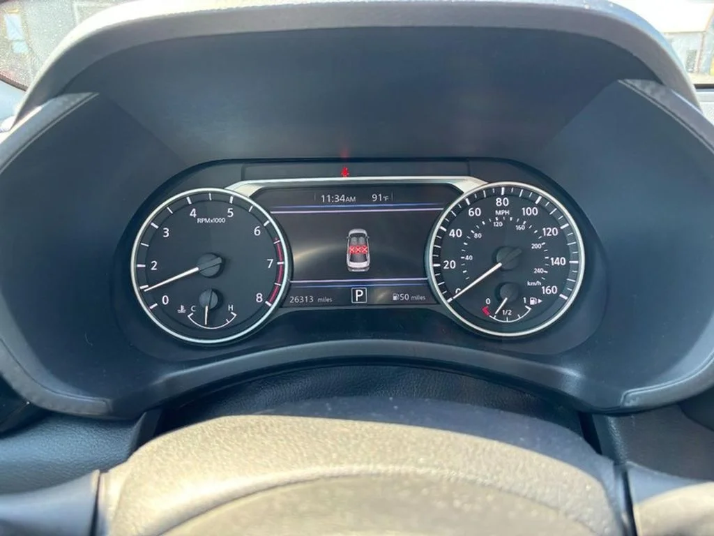 Used 2025  Nissan SR image 19