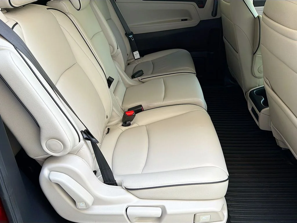 Used 2026 Radiant Red Metallic II Honda Touring image 32