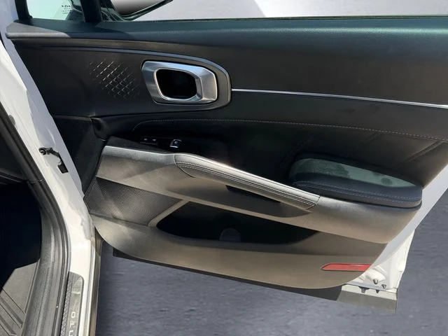 2023 Kia Sorento SX - Photo 15