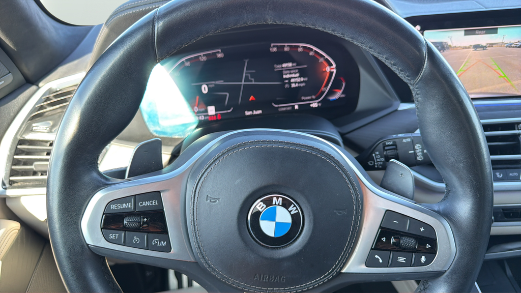 Used 2022 Gray BMW xDrive40i image 25