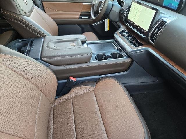 New 2026 Star White Metallic Tri-Coat Ford MAX King Ranch® image 32