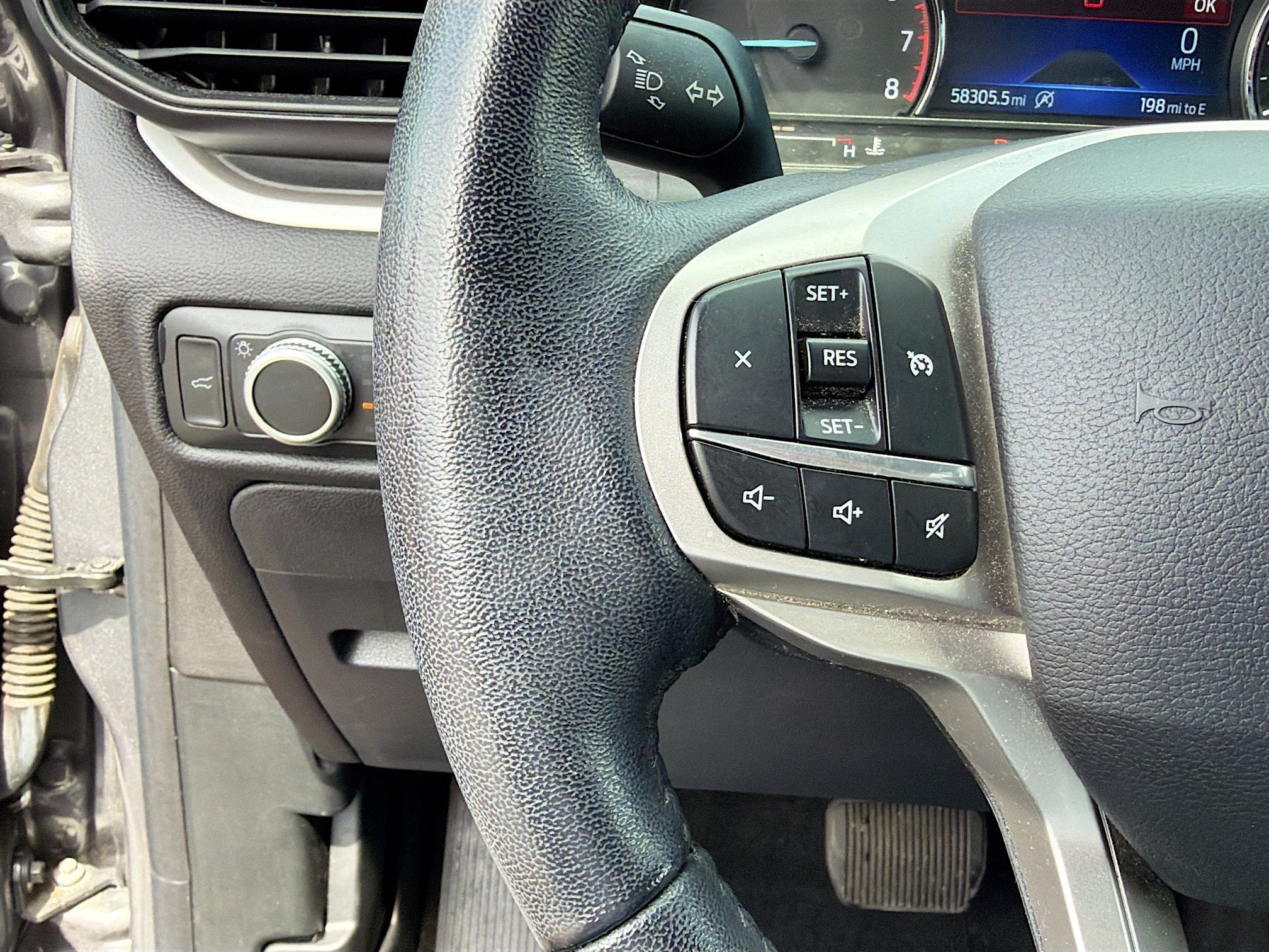 Used 2021 Gray Metallic Ford XLT image 34