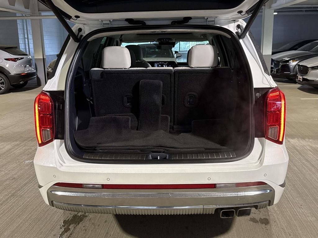 Used 2024 White Hyundai Calligraphy image 32
