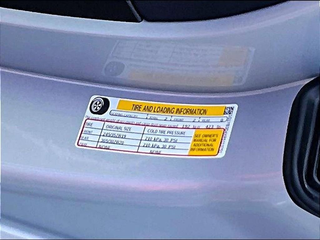 Used 2024 Silver Chevrolet Stingray image 29