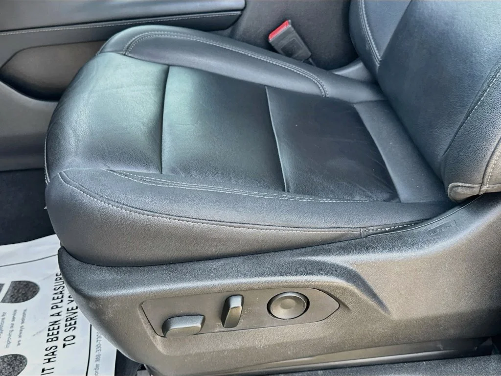Used 2024 Black Chevrolet Z71 image 23