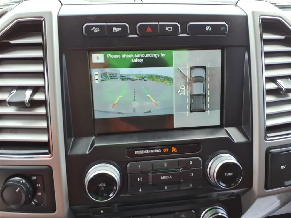 Used 2018 White Platinum Clearcoat Metallic Ford King Ranch image 24