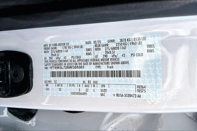 2025 Ford F-150 Lightning Flash - Photo 8