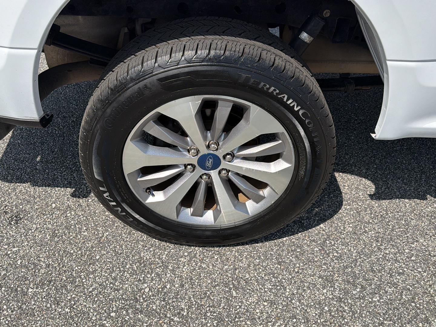 Used 2018 Oxford White Ford XL image 38