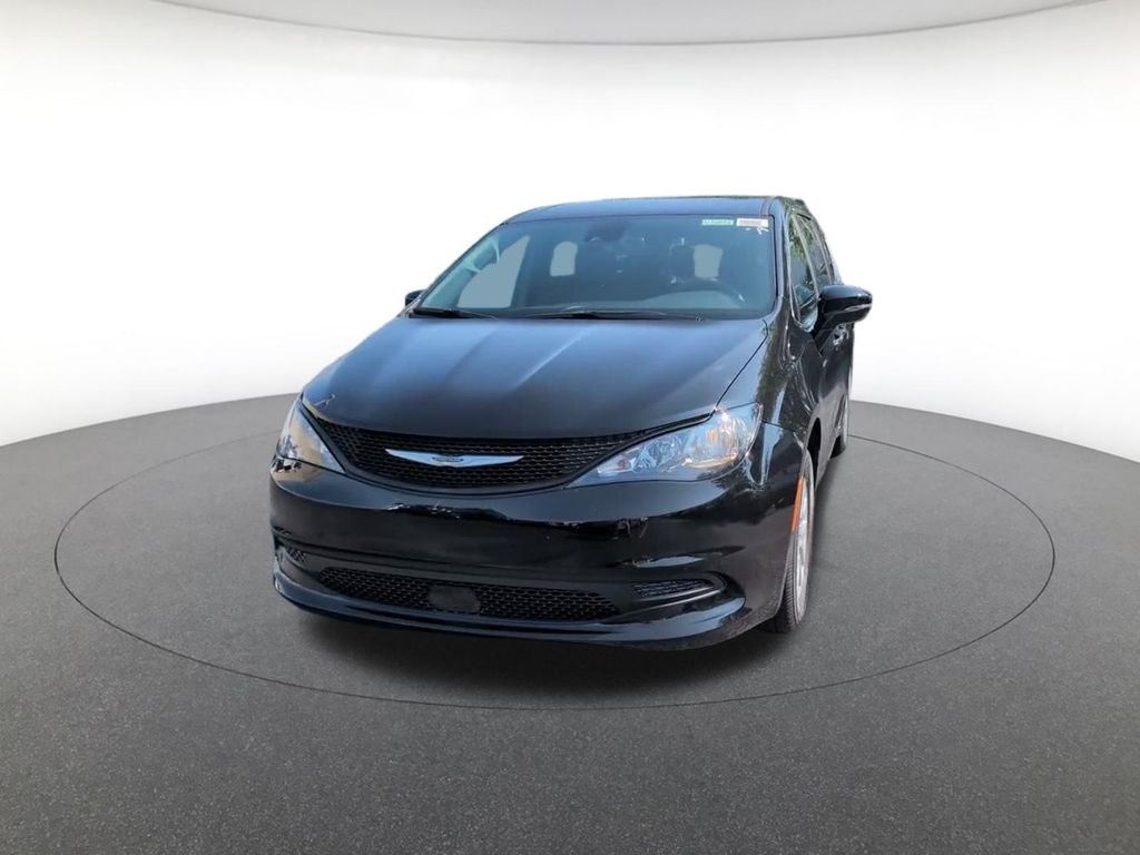 New 2027 Diamond Black Crystal Pearl-Coat Exterior Paint Chrysler  image 12