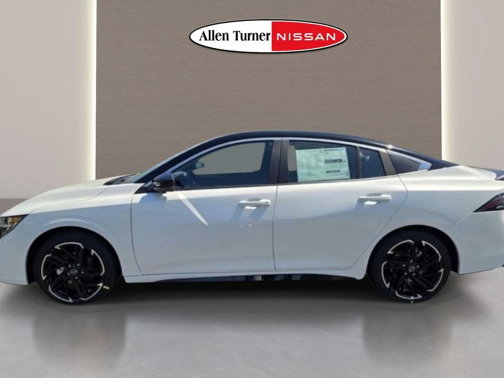 2026 Nissan Sentra SR - Photo 11