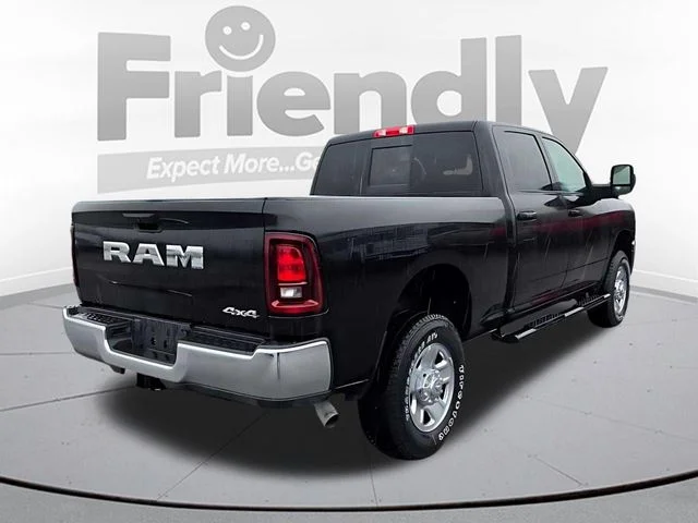New 2026 Diamond Black Crystal Pearl-Coat Exterior Paint RAM Tradesman image 5