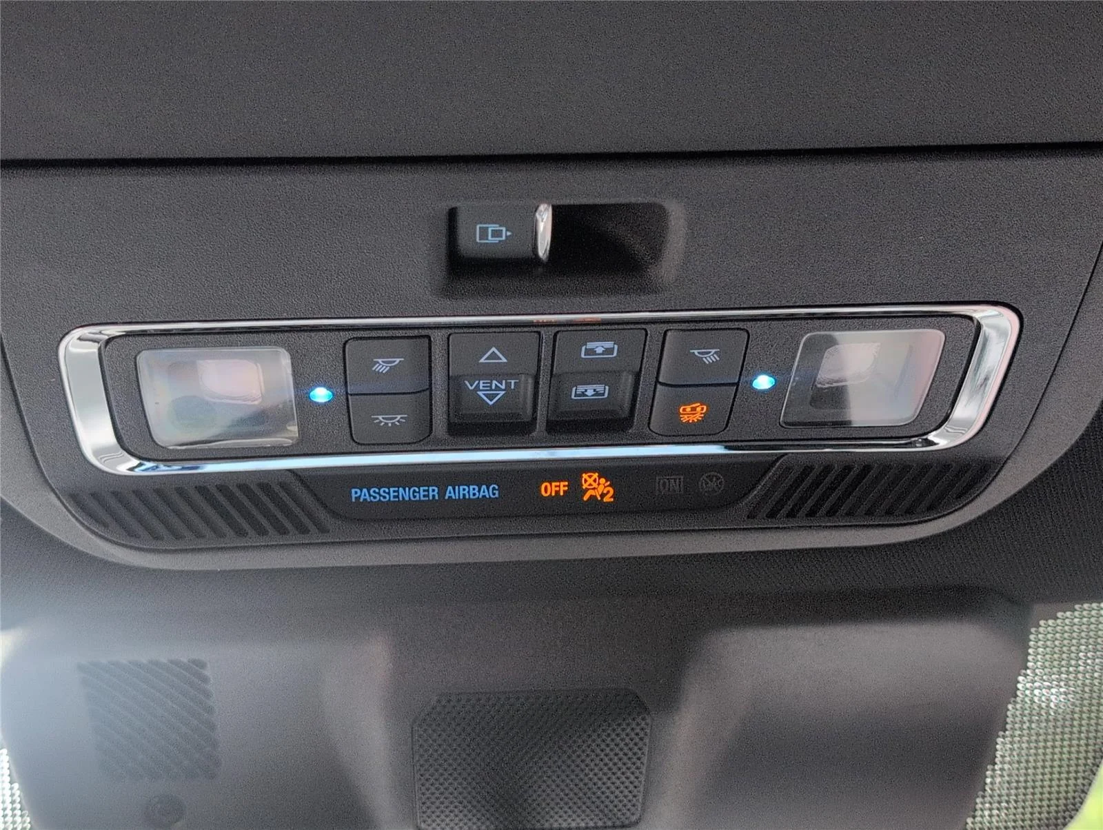 Used 2022 Iconic Silver Ford LARIAT image 18