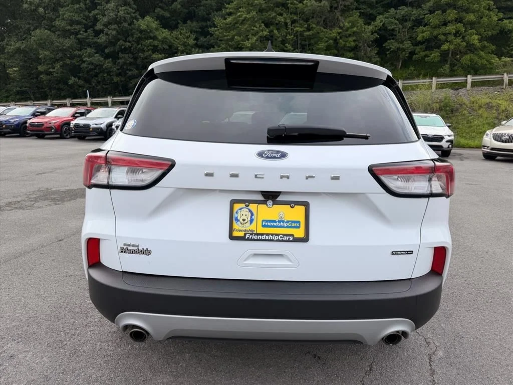 Used 2022 White Ford SE image 12