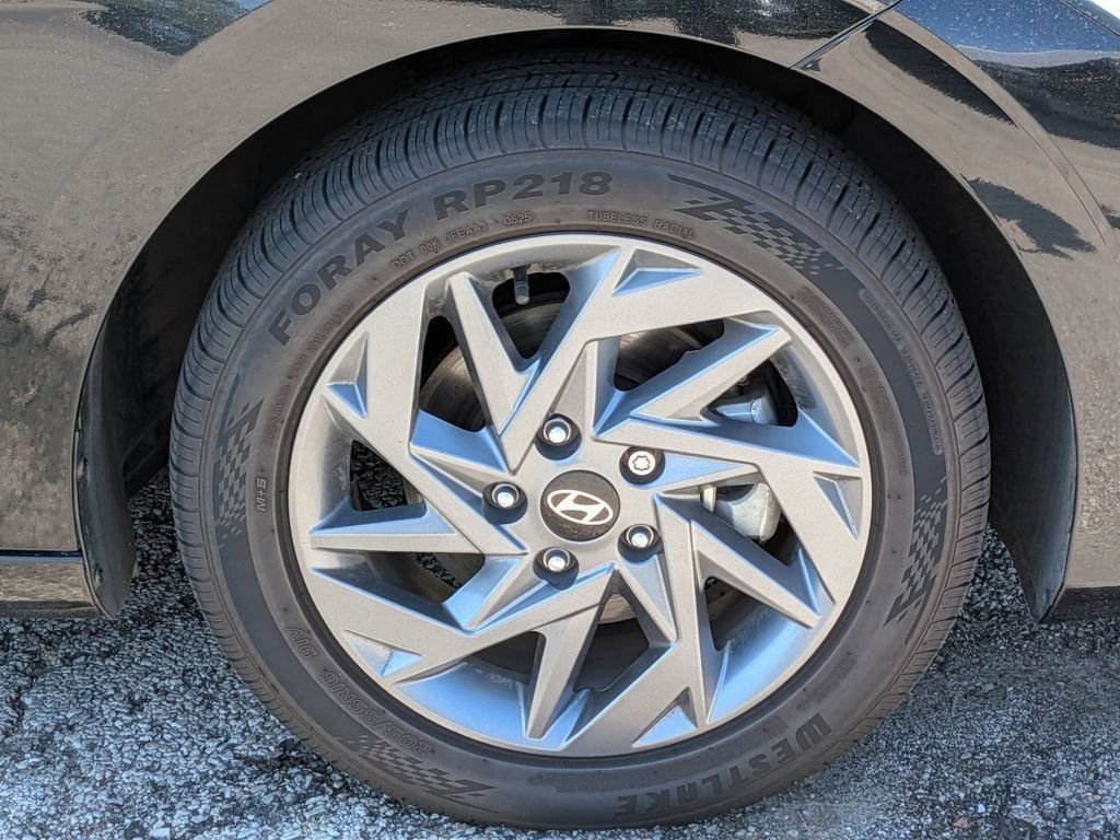 Used 2024 Black Hyundai Blue image 14
