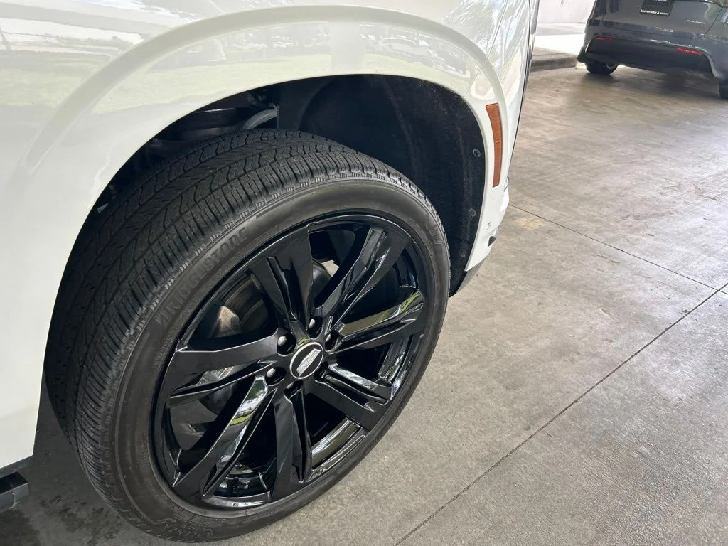 Used 2025 White Cadillac Sport Platinum image 32