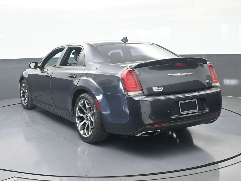 Used 2018 Maximum Steel Metallic Clearcoat Chrysler S image 4