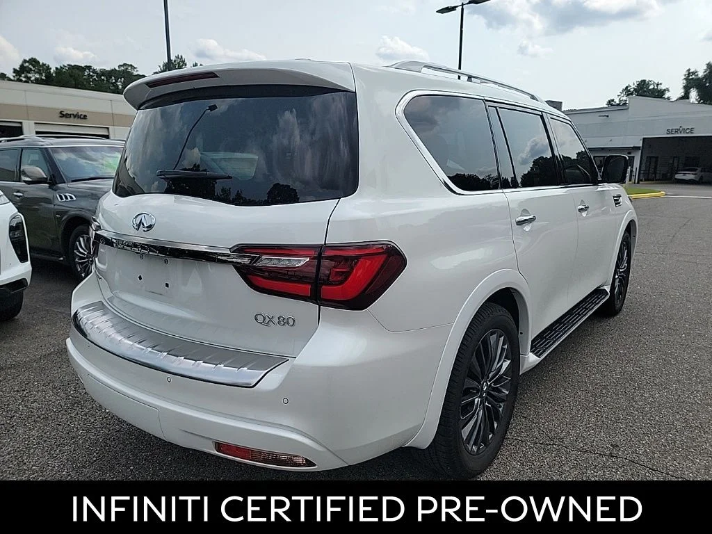Certified Used 2023 Moonstone White INFINITI Premium Select image 7