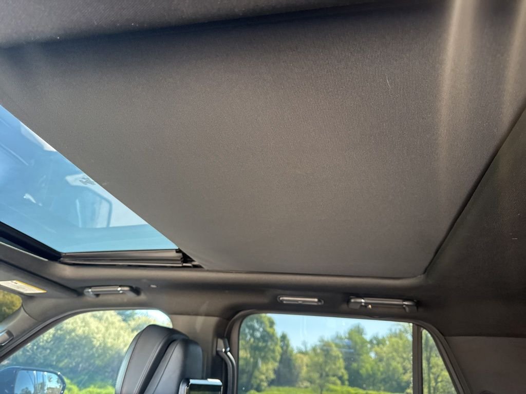 Used 2019 Black Metallic Lincoln Reserve image 26