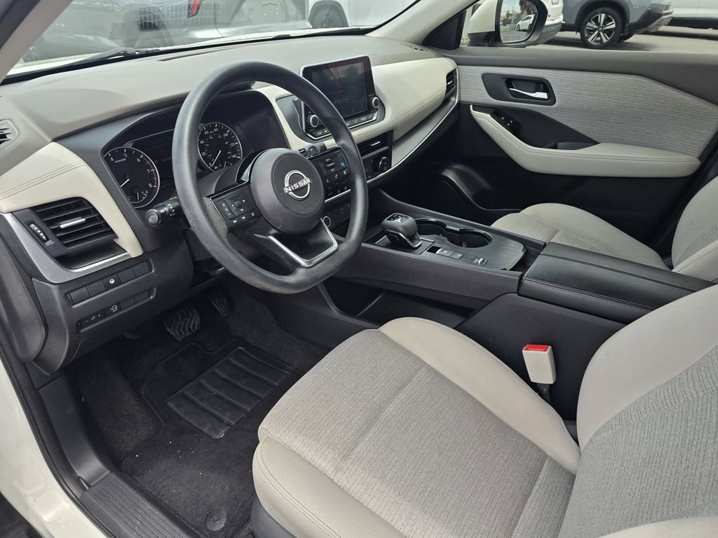 Used 2023 White Nissan SV image 20