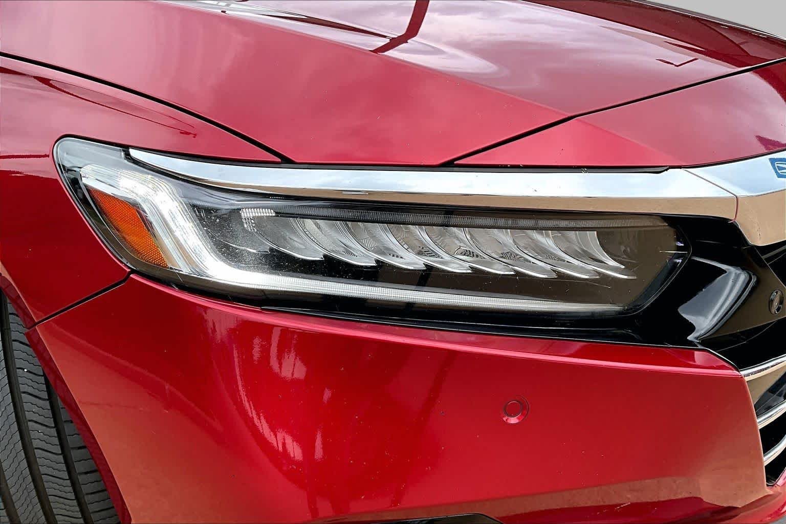 Used 2021 Radiant Red Metallic Honda Touring image 27