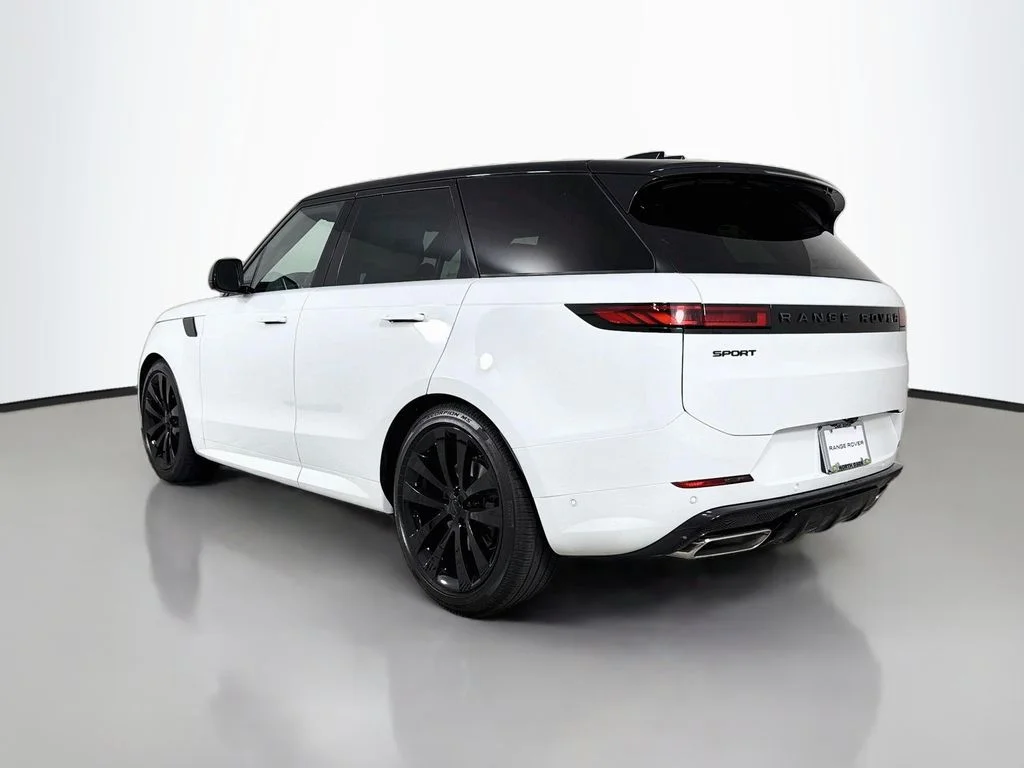 New 2027 Fuji White Land Rover Dynamic SE image 7