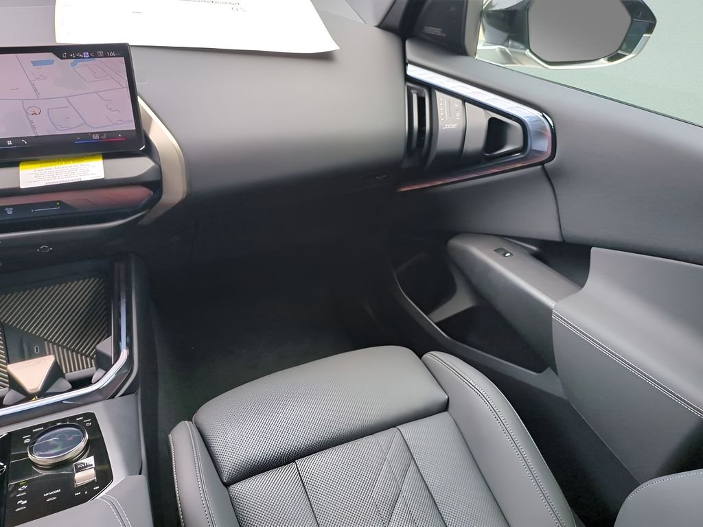 New 2025 Black Sapphire Metallic BMW 30 xDrive image 16