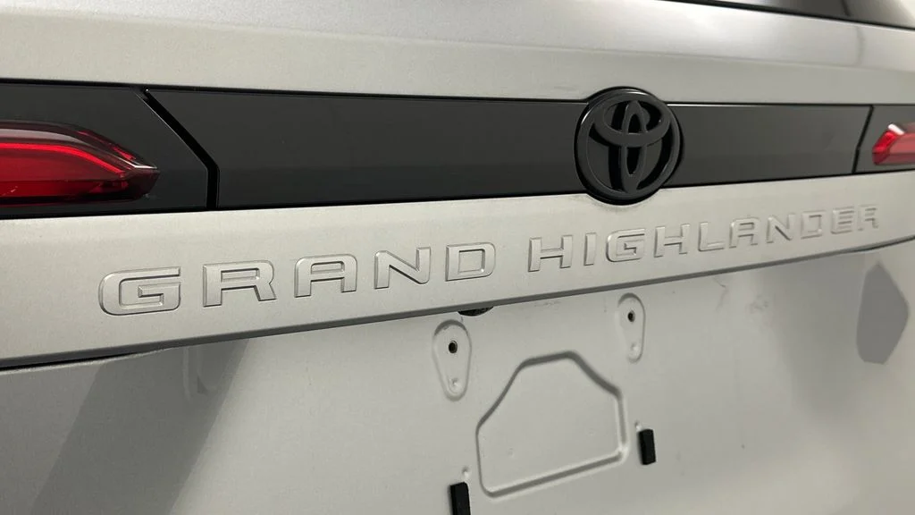 2024 Toyota Grand Highlander XLE - Photo 19