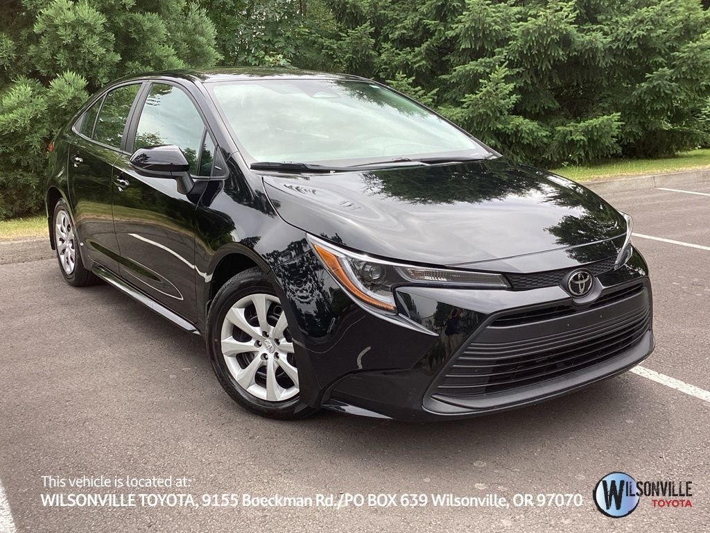 2025 Toyota Corolla LE CVT's photo