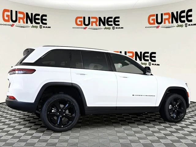 New 2025 Bright White Clear-Coat Exterior Paint Jeep Altitude X image 40