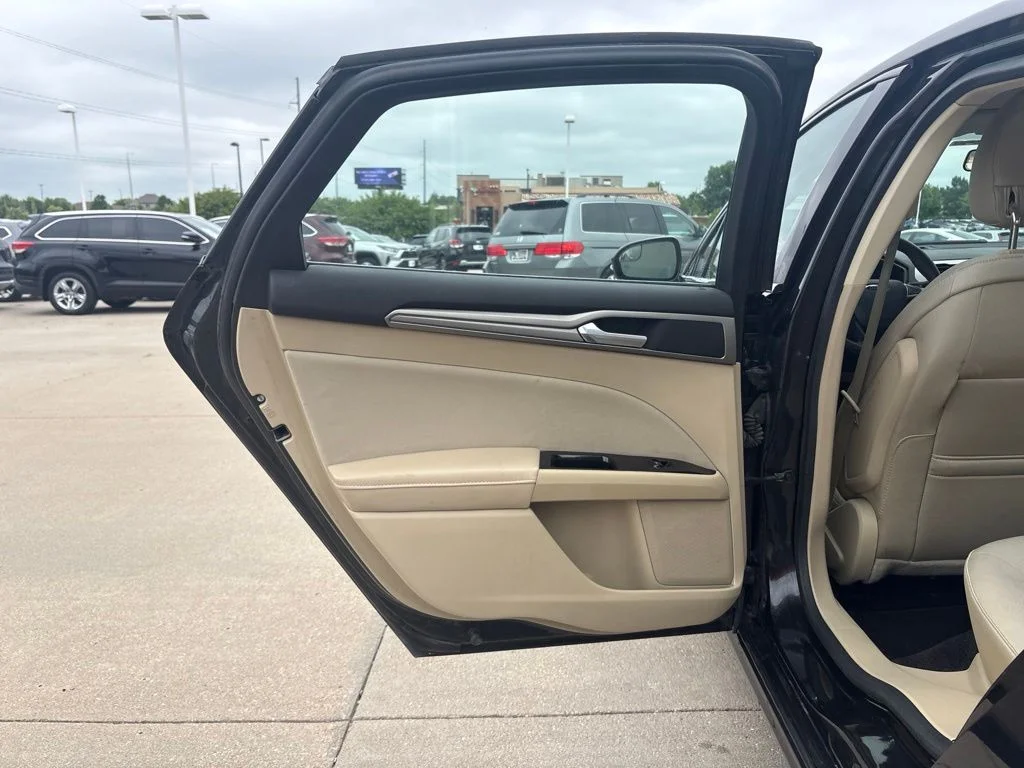 Used 2014 Tuxedo Black Metallic Ford SE image 30