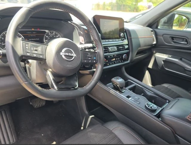 Used 2023 White Nissan Rock Creek image 6