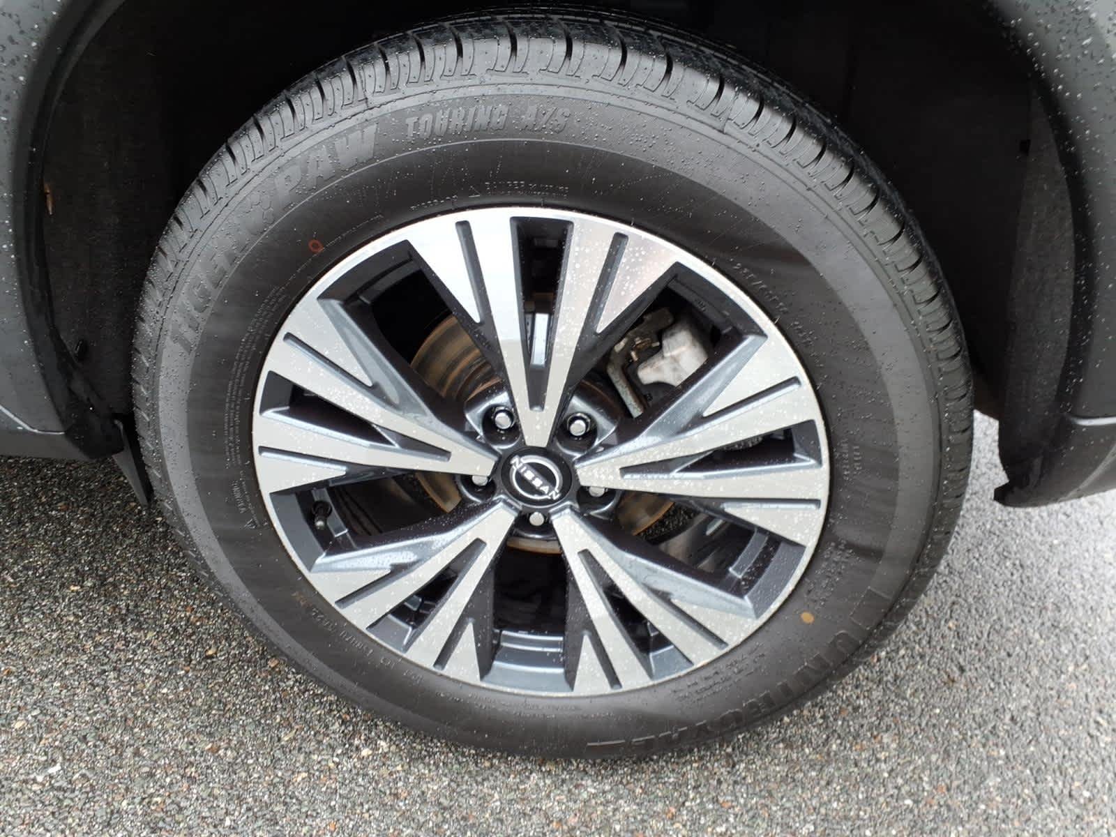 Used 2022 Gun Metallic Nissan SV image 9