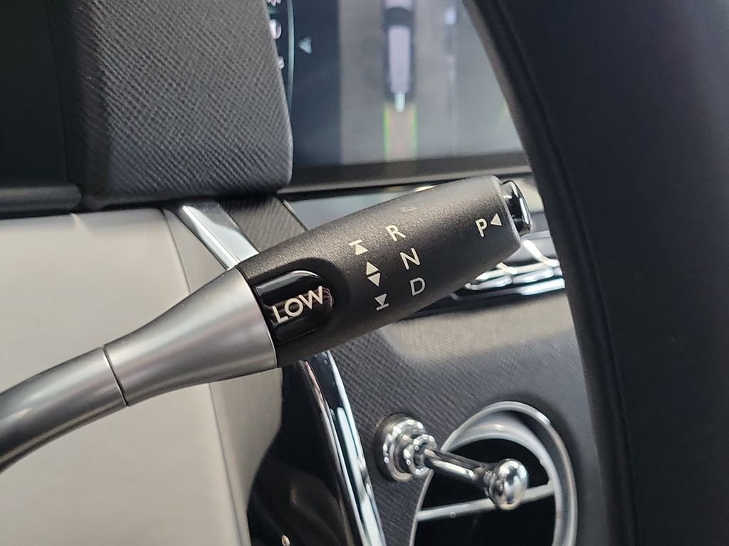 Used 2022 White Rolls-Royce Base image 28